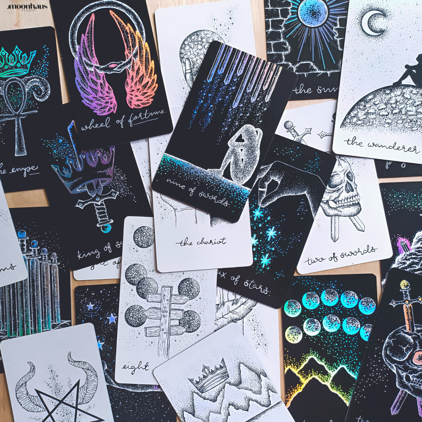 tarot deck bundle set: aesthetic pair of tarot card decks | with holographic details & minimalist tarot art