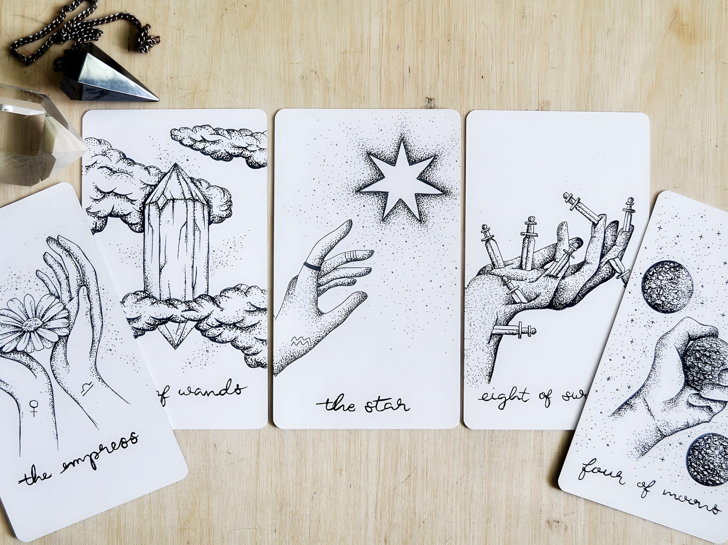 tarot cards: aesthetic tarot deck with guidebook | tarot reading & spreads | holographic & minimalist tarot card art