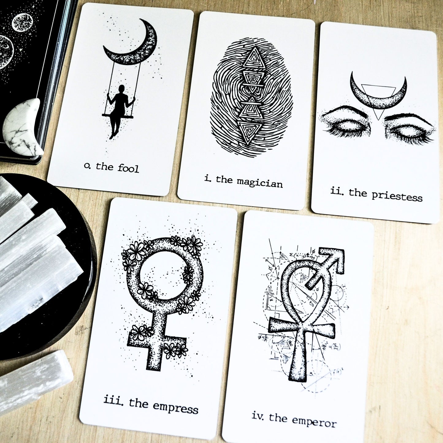 major arcana tarot deck: 25 tarot cards with guidebook | hand illustrated designs | 135-page workbook