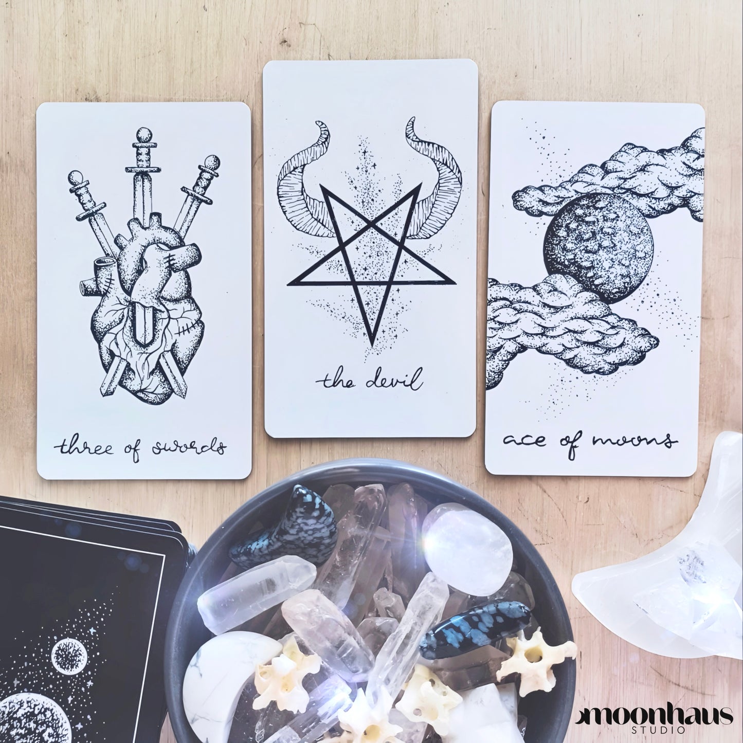 tarot card decks: gift set - aesthetic beginner decks for tarot reading & spreads | white & black tarot cards with holographic details, minimalist card art with tarot guide booklets: inverted light & dark tarot decks