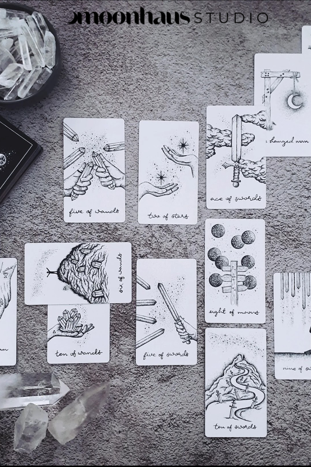 tarot cards: aesthetic tarot deck with guidebook | tarot reading & spreads | holographic & minimalist tarot card art