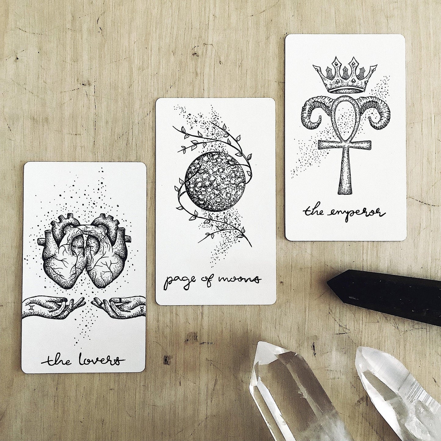 free tarot deck! Wandering Moon Tarot Deck, Celestial Tarot Cards, Crystal Tarot Card Deck, Indie Tarot Deck, Beginner Tarot Deck, Tarot Deck with Guide
